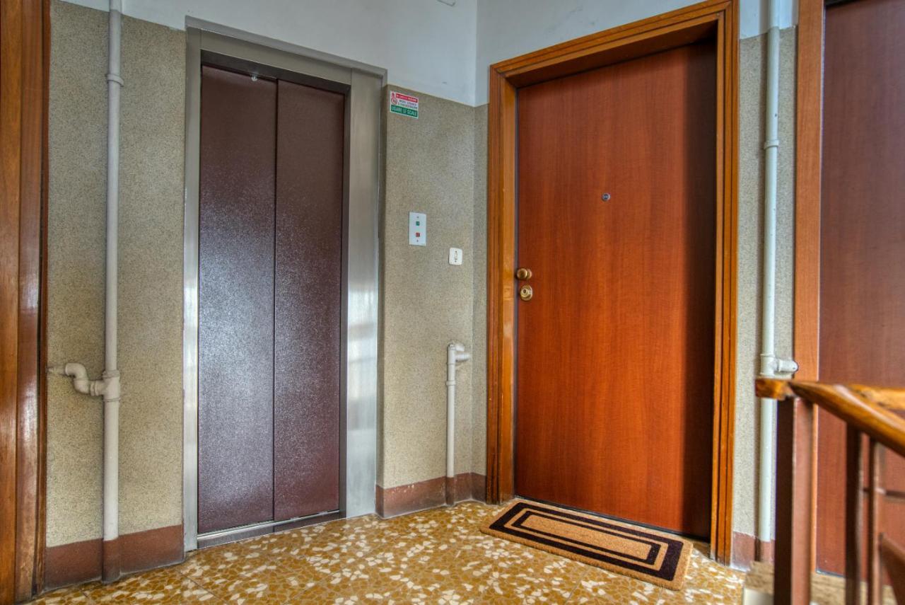 Caseospitali - Casa Mary Lou, Romantico Monolocale Ristrutturato Panoramico 米兰 外观 照片