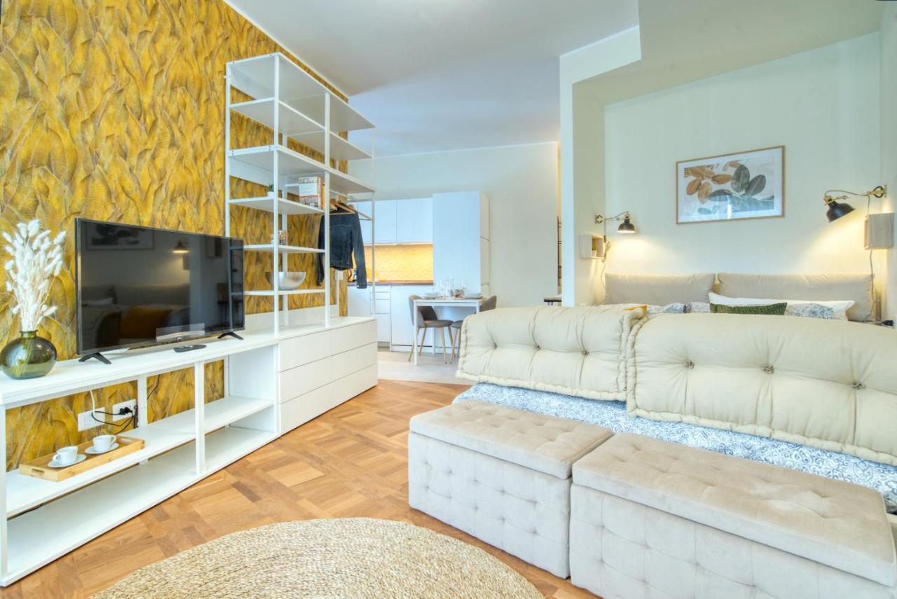 Caseospitali - Casa Mary Lou, Romantico Monolocale Ristrutturato Panoramico 米兰 外观 照片