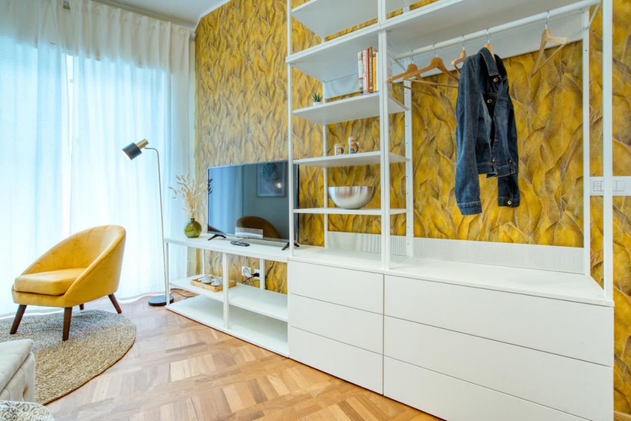Caseospitali - Casa Mary Lou, Romantico Monolocale Ristrutturato Panoramico 米兰 外观 照片